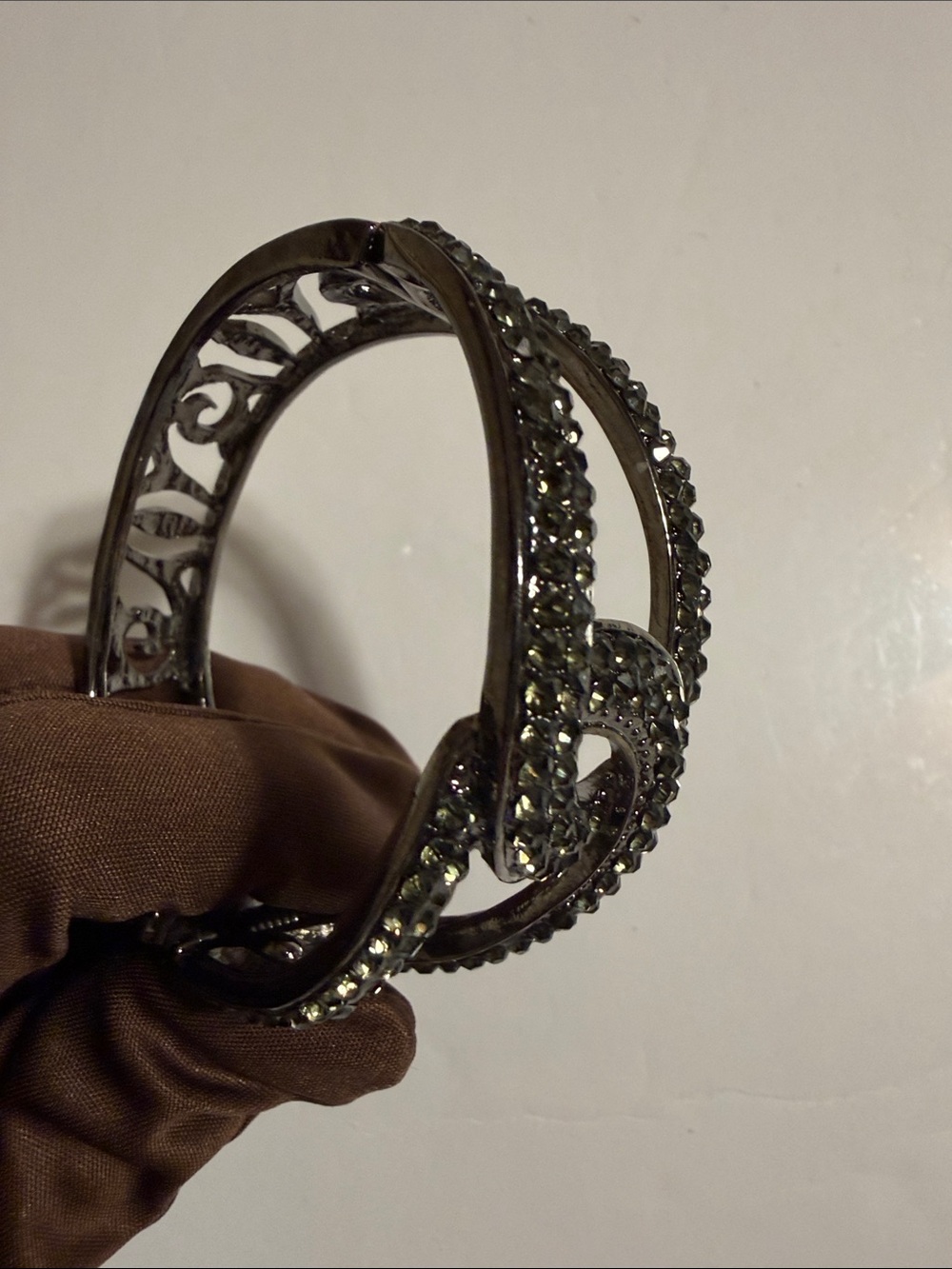 Dark Green Crystal Accent Women's Statement Bracelet Hinged Cuff Style NWOT - Picture 7 of 10
